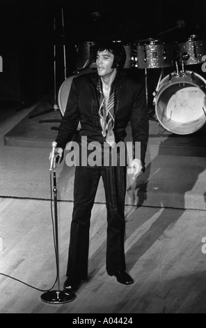 Elvis Presley in concerto International Hotel Las Vegas 31 Luglio 1969 Foto Stock