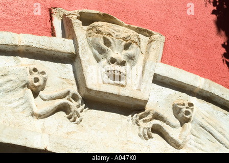 Ingresso alla Casa di Tia Aura noto anche come Casa de la Tia Aura una grande rampicate Haunted House in Guanajuato Messico Foto Stock