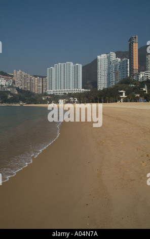 Dh Repulse Bay beach REPULSE BAY HONG KONG appartamento alto edificio a blocco che si affacciano sulla spiaggia Foto Stock