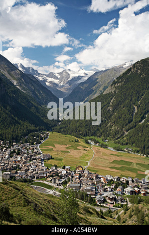 La Route 8 e 8A a Lac Gimillan Lussert vicino a Parco Nazionale del Gran Paradiso Italia Foto Stock