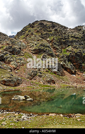 La Route 8 e 8A a Lac Gimillan Lussert vicino a Parco Nazionale del Gran Paradiso Italia Foto Stock