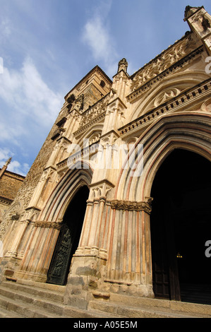 Il monastero reale del XIV secolo ora Parador Nacional run hotel Guadalupe Caceres provincia Extremadura Spagna Foto Stock