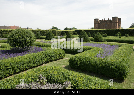 I Giardini di Castello di Kenilworth il vecchio giardino nel 2005 Foto Stock