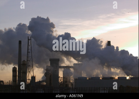Rischi dovuti alle emissioni da Corus steel works, Teeside, Inghilterra Foto Stock