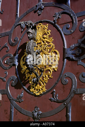 La manopola dello sportello la chiesa di San Nicolò (la Città Vecchia) Praga Repubblica Ceca Foto Stock