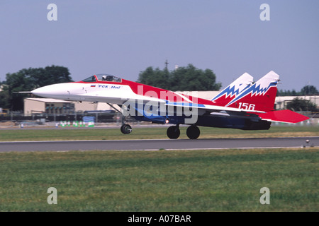 Mig-29M OVT fulcro vectored spinta aeromobili di dimostrazione visualizzazione a Fairford RIAT 2006 Foto Stock