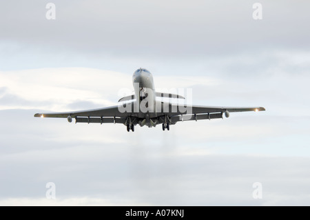 RAF VC 10 a decollare Kinloss Scozia Morayshire XAV 3956-377 Foto Stock