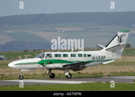 Reims-Cessna 406 Caravan II arrivando Inverness Dalcross Aeroporto. 4003-380 XAV Foto Stock