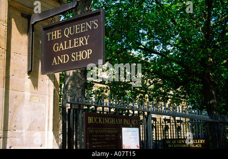 Ingresso al Queens Gallery e Shop Buckingham Palace London Inghilterra England Foto Stock