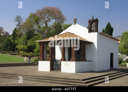 La piccola cappella di Santa Catarina in Santa Catarina giardini, Funchal, Madeira Foto Stock