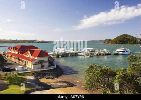 Gualchiere edificio e Wharf Paihia Bay of Islands Northland Nuova Zelanda Foto Stock