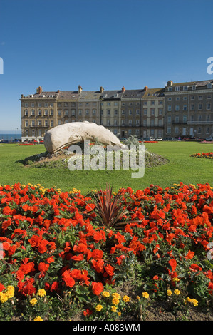 Balena in legno scolpito del Royal Crescent Gardens Whitby North Yorkshire England Regno Unito GB EU Europe Foto Stock