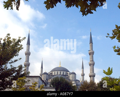 La bellissima, incredibili, Moschea Blu Cielo e nubi, Istanbul, Turchia, l'Europa. DSC 6976 Foto Stock