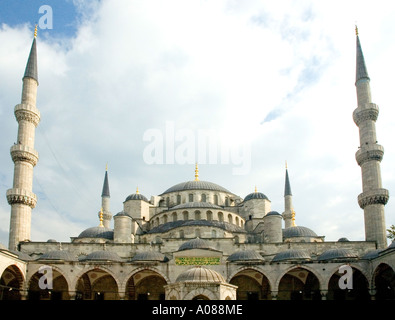 La bellissima, incredibili, Moschea Blu Cielo e nubi, Istanbul, Turchia, l'Europa. DSC 6992 Foto Stock