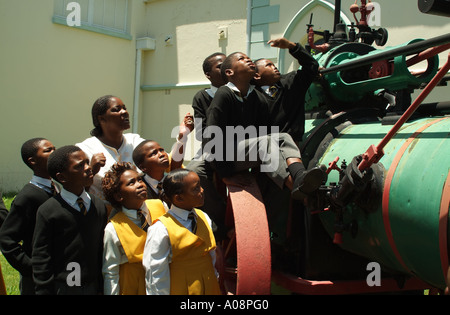 Nero Xhosa scolari visitano il Museo Amathole in King Williams Città del Capo orientale del Sud Africa RSA Foto Stock