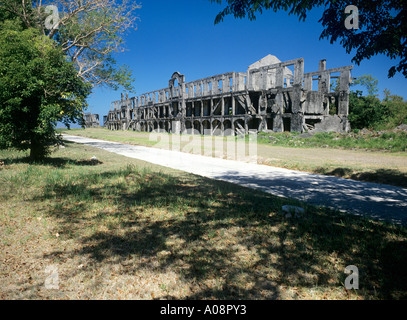 Miglio lungo caserma, Corrigedor, Filippine. Foto Stock