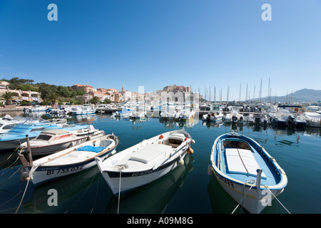 Porto guardando verso la Citadelle Calvi, La Balagne, Corsica, Francia Foto Stock