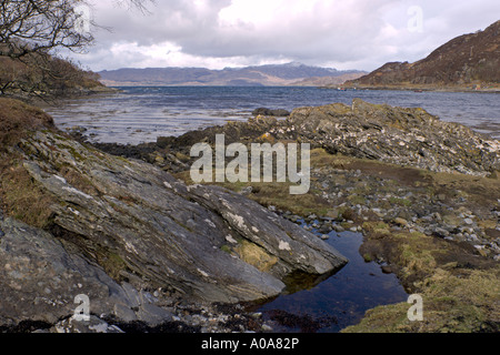 Guardando lungo il Loch Ailort Glenuig al suono del Moidart Arisaig un861 Fort William Highlands scozzesi Foto Stock