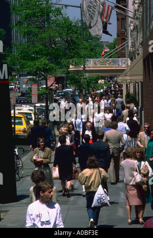 La gente camminare lungo Connecticut Avenue a Washington DC49239 AB Foto Stock