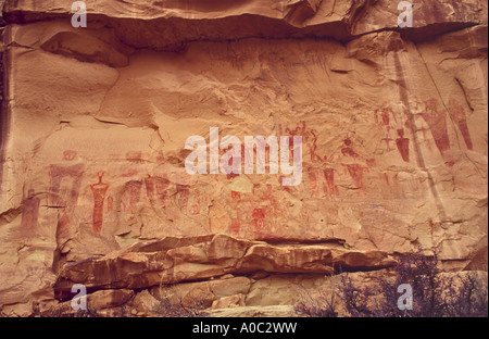 Sego Canyon Pictographs, Barrier Canyon Style, Thompson Wash Rock Art District presso Thompson Canyon, vicino a Thompson Springs, Utah, USA Foto Stock