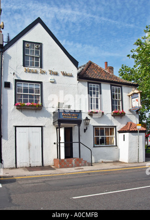 Il foro nella parete pub, bristol. Questo pub è creduto di essere fonte di ispirazione per il cannocchiale inn nell'isola del tesoro di Robert Louis stephenson Foto Stock