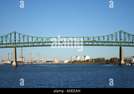 Vista in lontananza Tobin Bridge Boston Massachusetts, Ottobre 2006 Foto Stock