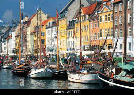 Porto di Nyhavn Copenhagen DANIMARCA Foto Stock