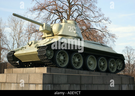 Guerra sovietica Memorial, il Tiergarten di Berlino Foto Stock