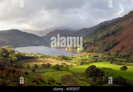 Llyn Gwynant in Nant Gwynant Valley vicino a Beddgelert Gwynedd North Wales UK Foto Stock