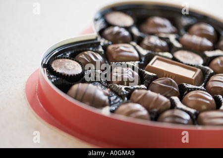 A forma di cuore ad una scatola di cioccolatini Foto Stock
