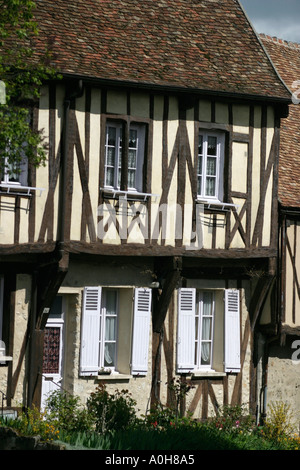 Case con travi di legno a Provins Ile de France Foto Stock