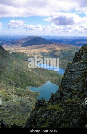 Vista dal Monte Snowdon Yr Wydffa 1083 metri Gwynedd North Wales UK Regno Unito Europa Foto Stock