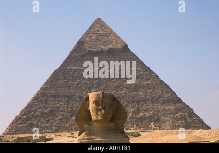 La sfinge e la piramide di Chephren, Giza, Egitto Foto Stock