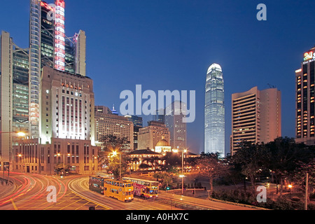 Cina Hong Kong Central Skyline HKSB International Finance Centre 2 IFC2 tram Foto Stock