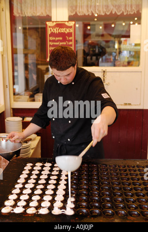 Holland Rotterdam rendendo Poffertjes Foto Stock