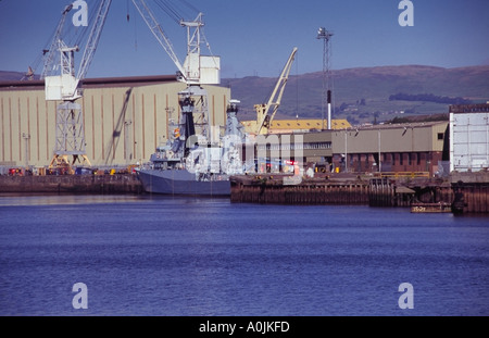 Royal Navy fregate essendo montato a BAE Systems Scotstoun cantiere sul fiume Clyde Glasgow Scozia Scotland Foto Stock