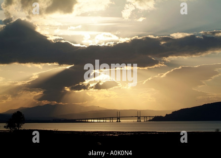 Ponte Kessock che porta la A9 sopra il Moray Firth, Inverness, Scozia settentrionale Foto Stock