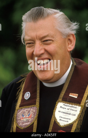 Rev. Ian Paisley ritratto, 1981 Orange Day Parade. E' ospite d'onore di Ballymoney, Irlanda del Nord durante i Troubles. 1980 UK HOMER SYKES Foto Stock