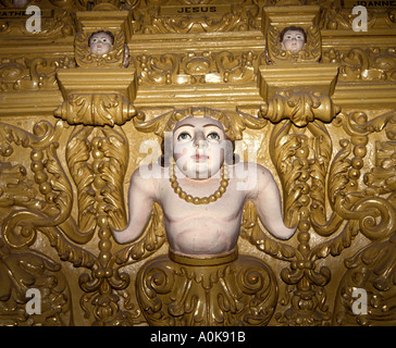 CRISTIANITÀ figurina nella Basilica di Bom Jesus a Velha Goa, Stato di Goa. Foto Stock