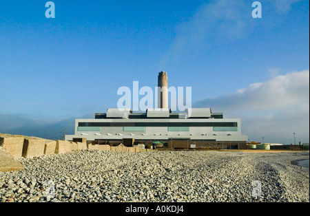 Aberthaw Power Station e difese costiere a Baia Limpert Aberthaw Wales UK Foto Stock