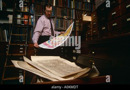 Mappa Room presso la Reale Società Geografica di Knightsbridge di Londra, Inghilterra Foto Stock