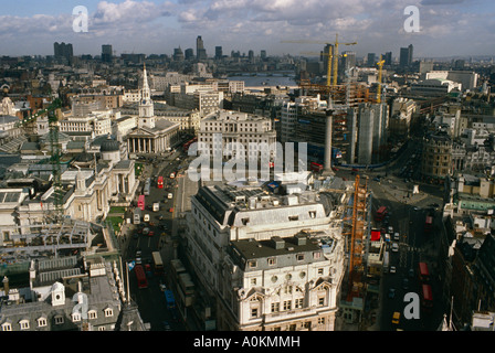Londra panorama dalla nuova zelanda casa, cercando su Trafalgar Square e St Martins nella chiesa i campi Foto Stock