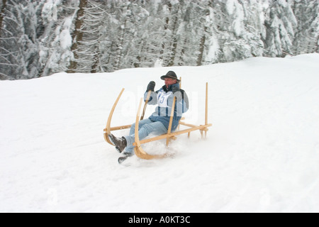 Tradizionale gara di slittino Foresta Nera in Germania Foto Stock