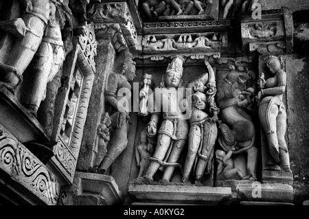 Khajuraho India Tempio rilievi Kuma Satra Foto Stock