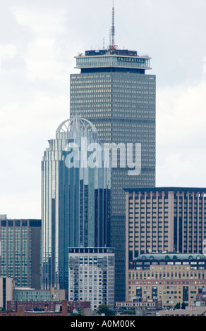 Prudential Tower in Boston's Back Bay nani suoi edifici vicini Foto Stock