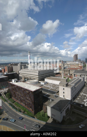 Vista aerea guardando attraverso Birmingham City Centre verso il municipio Consiglio Casa Victoria Square e New Street Foto Stock