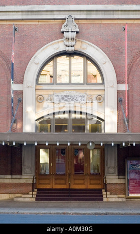 Il Massachusetts Avenue ingresso alla Symphony Hall di Boston, casa del la BSO Foto Stock