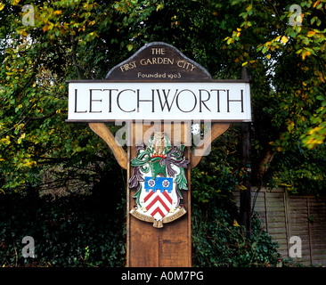 Segno della città alla periferia di Letchworth Garden City Hertfordshire, Inghilterra. Foto Stock