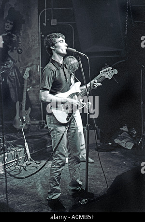 New Wave Music, New York, NY, USA "The Talking Heads" Rock Band che suona in CBGB's Nightclub, David Byrne, Rock Singer Rock'n'roll, facendo musica, Foto Stock