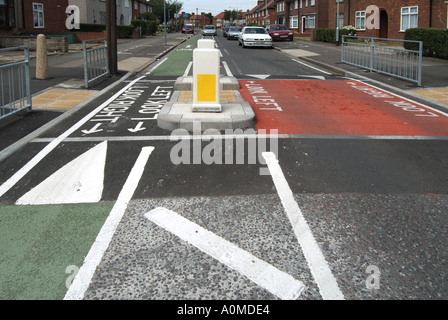 Londra Dagenham Becontree station wagon del mattone tradizionale alloggiamento integrato per snellire il traffico le installazioni su Rush Hour corse di ratto Foto Stock